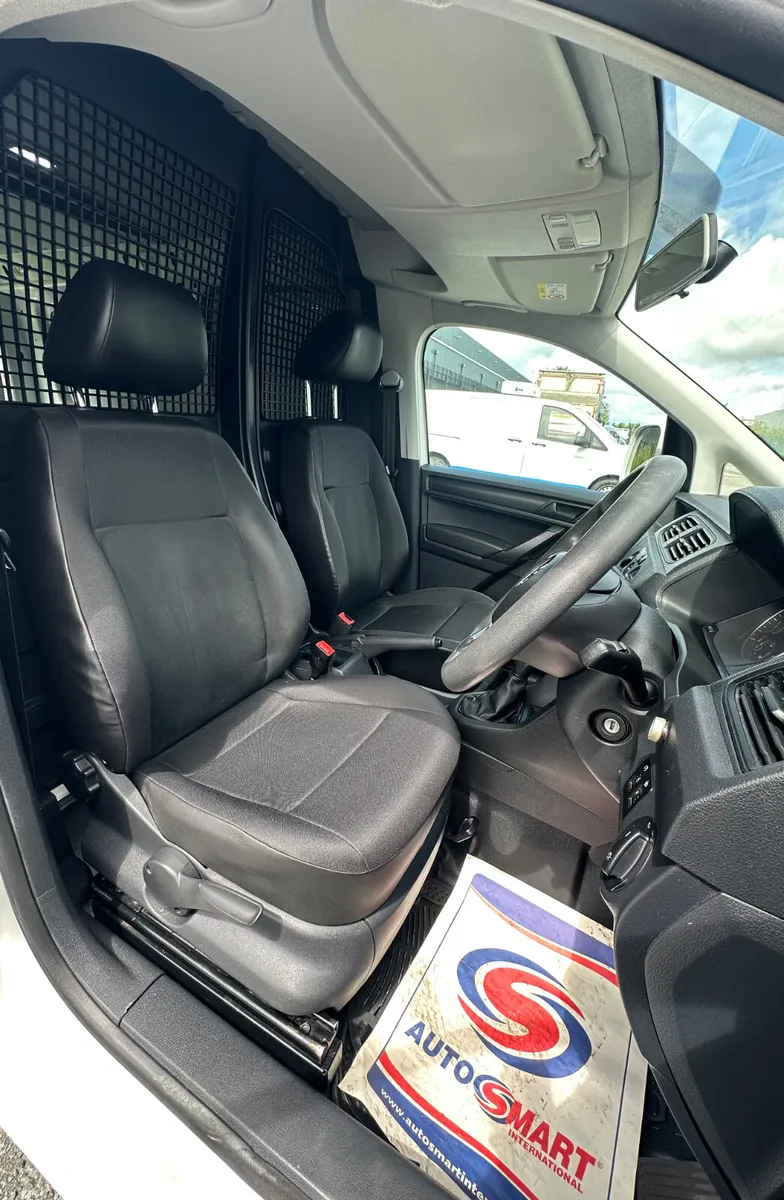 192 Volkswagen Caddy Maxi 102Bhp - Image 4