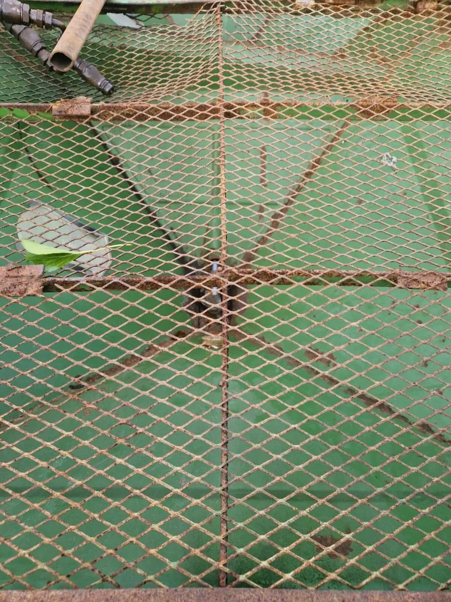 Fertiliser spreader - Image 3