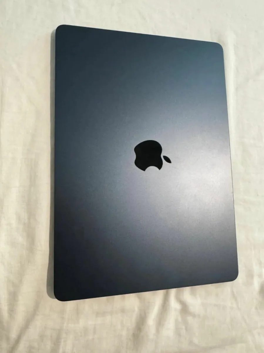 13" Apple MacBook Air M3 Chip - 16GB RAM 512GB SSD - Image 1