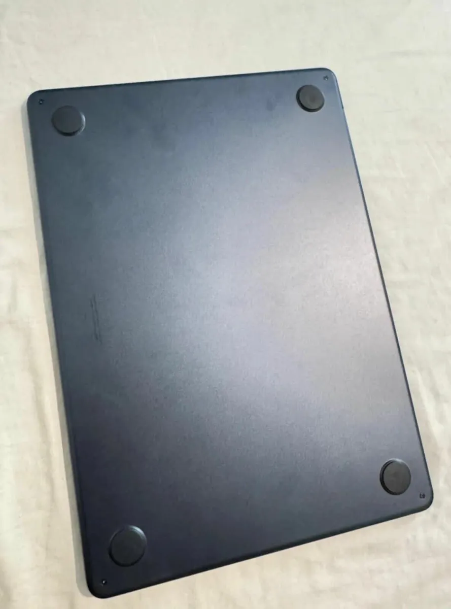 13" Apple MacBook Air M3 Chip - 16GB RAM 512GB SSD - Image 2