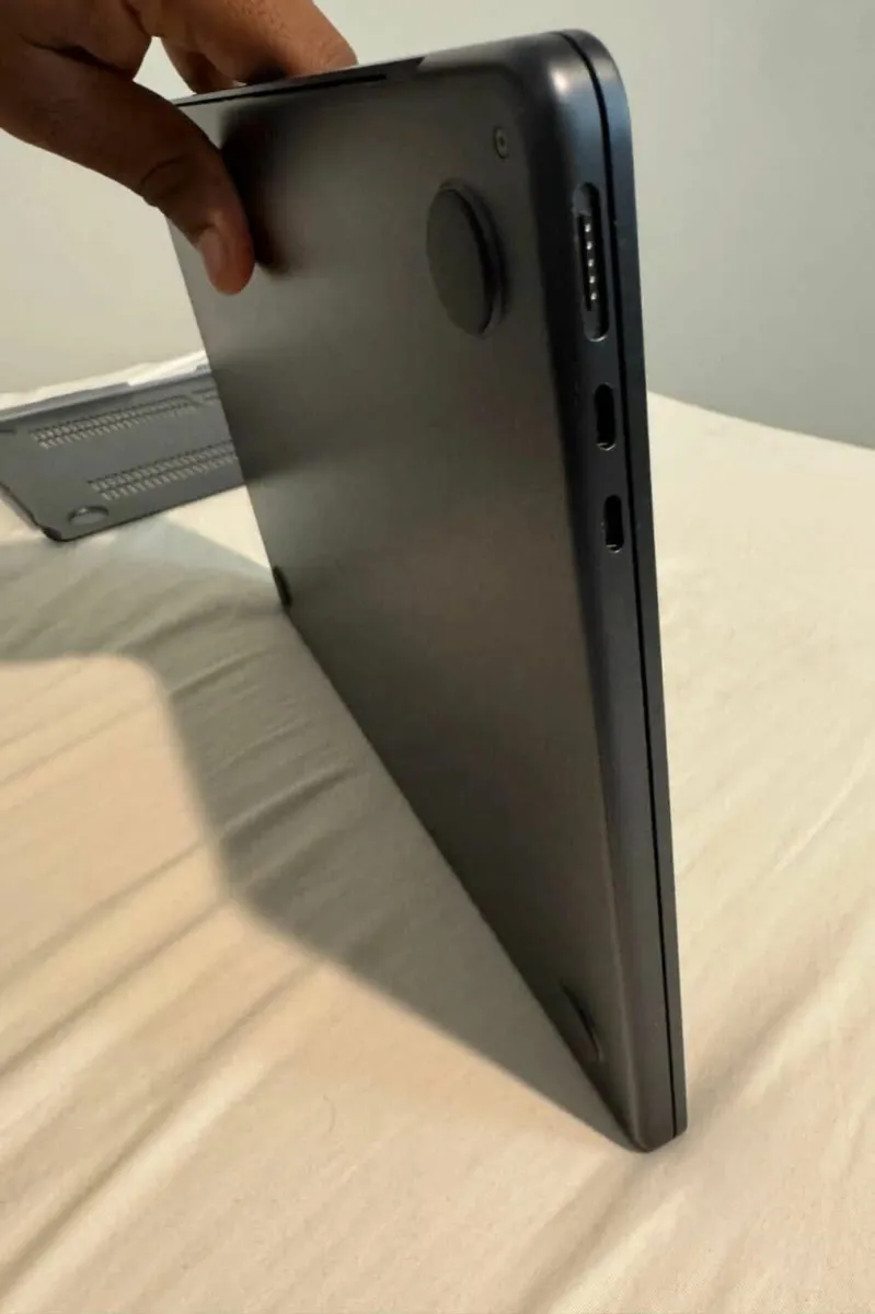 13" Apple MacBook Air M3 Chip - 16GB RAM 512GB SSD - Image 3