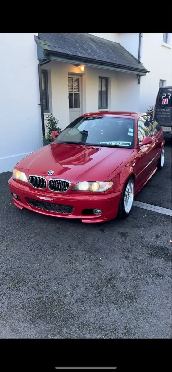 2005 bmw e46 318ci on book - Image 2