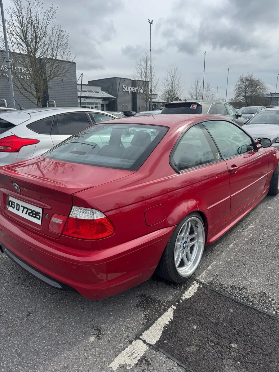 2005 bmw e46 318ci on book - Image 4