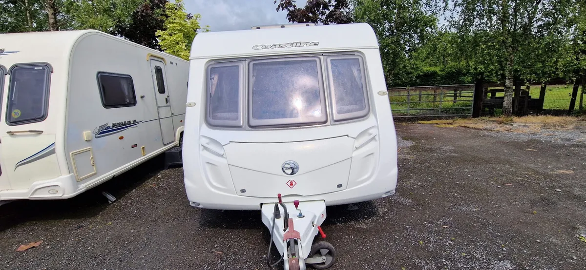 Swift Coastline fixed bed caravan - Image 2