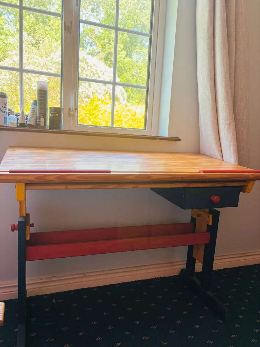 IDIMEX Adjustable Tilting Desk - Image 1