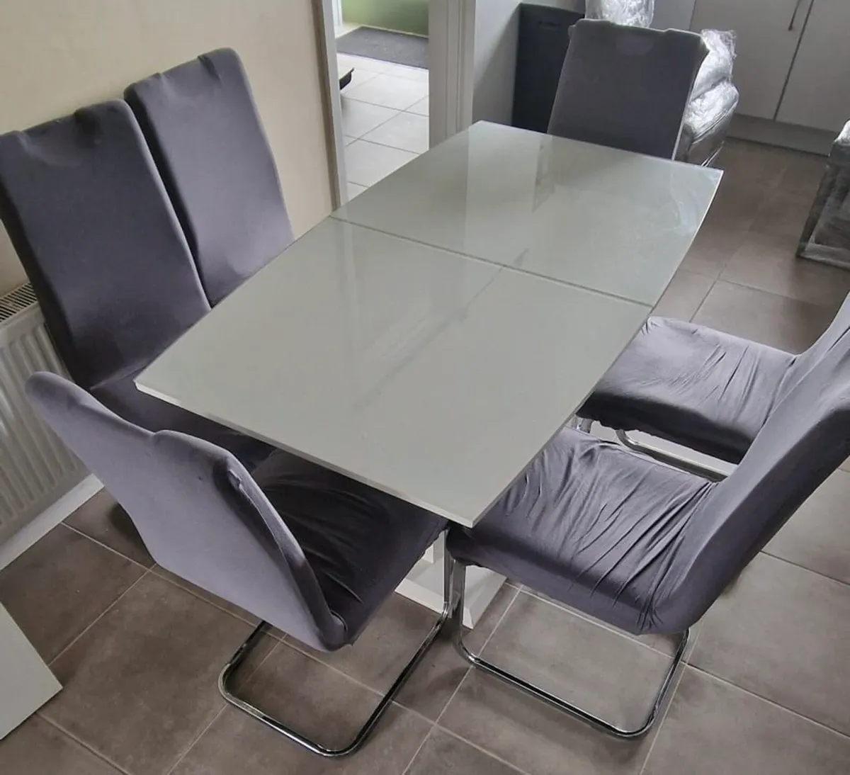 Table for sale - Image 1