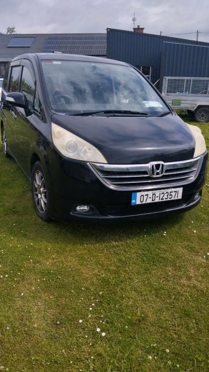 Honda stepwgn 7seater automatic - Image 1