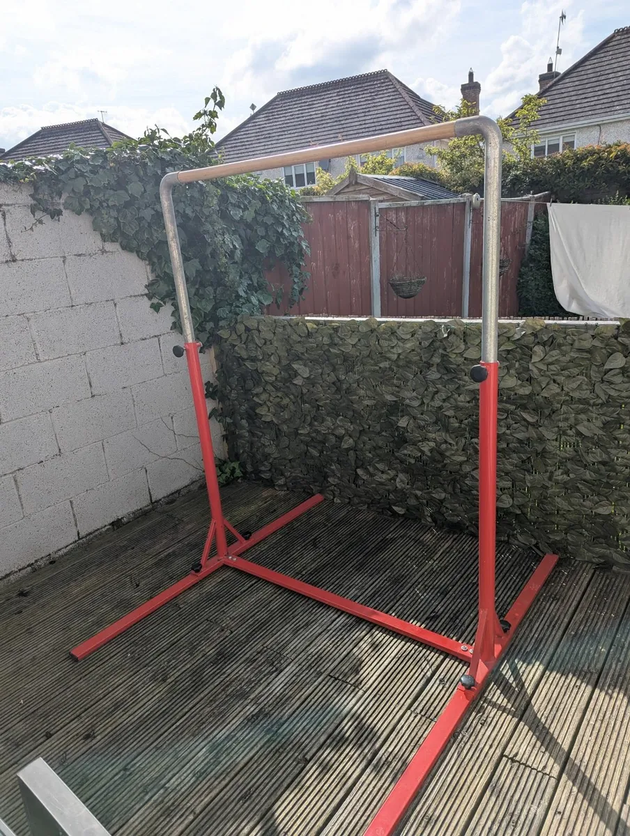 Gymnastics bar - Image 1