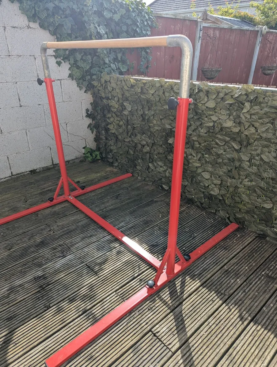 Gymnastics bar - Image 4