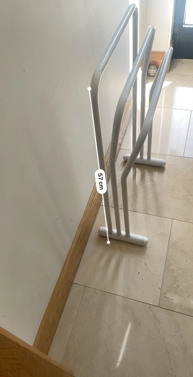 Towel rail - Image 2