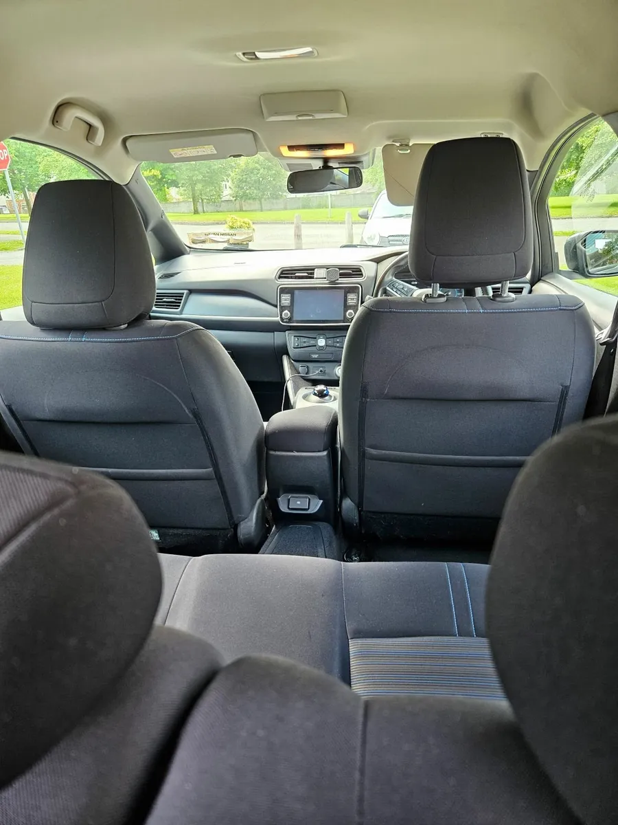 car - Image 4