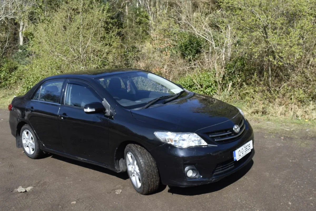 Toyota Corolla 2012 - Image 2