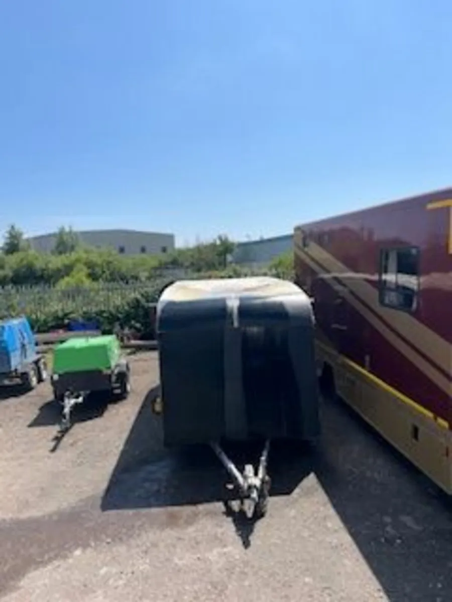 Food Trailer - Image 2