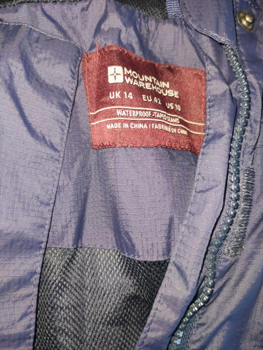 Mountain warehouse raincoat - Image 1