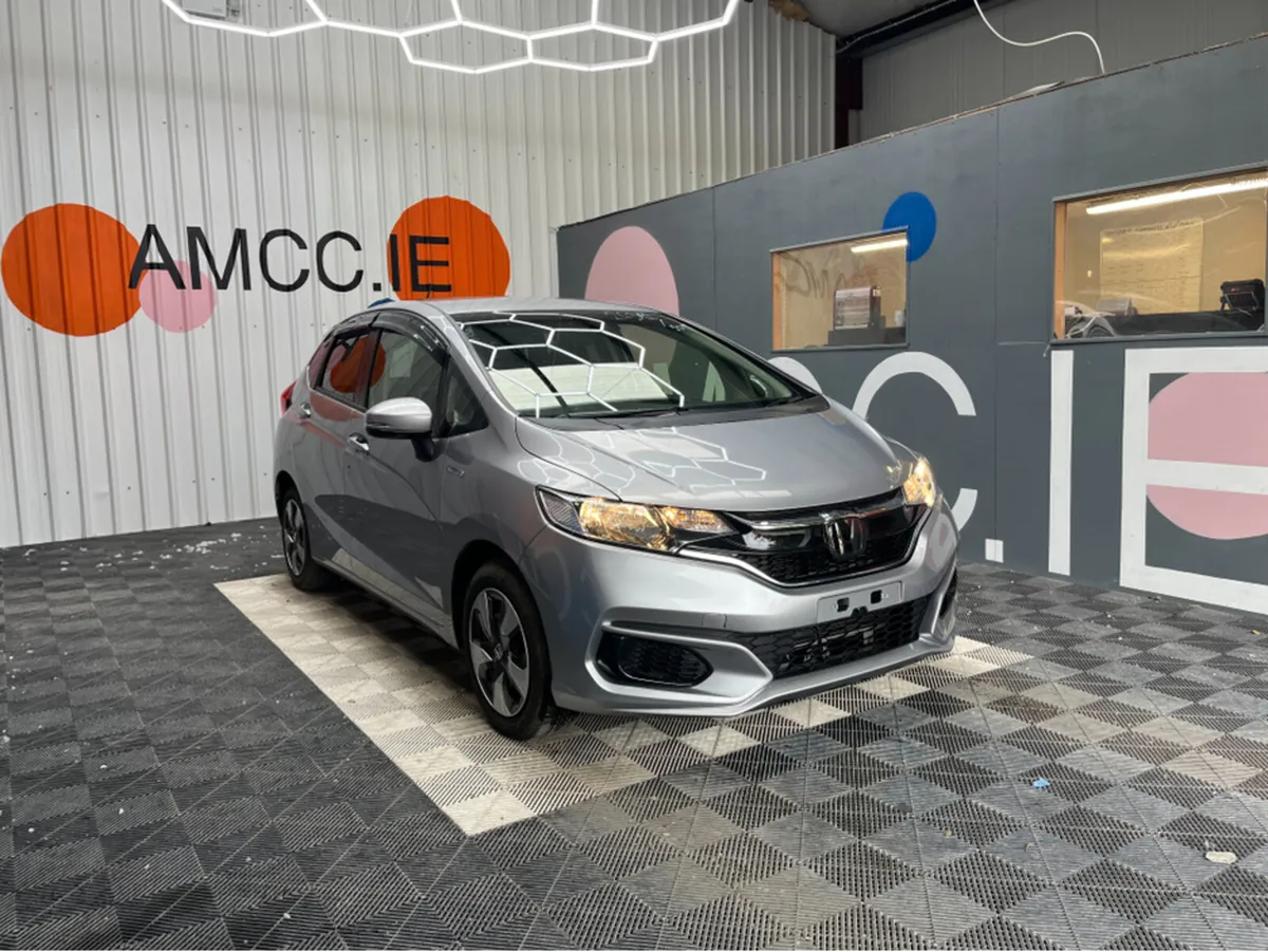 Honda Fit 1.5 HYRBID / 33k KMs / ADAPTIVE CRUISE & - Image 1