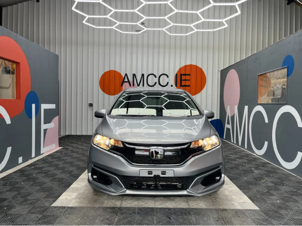 Honda Fit 1.5 HYRBID / 33k KMs / ADAPTIVE CRUISE & - Image 2