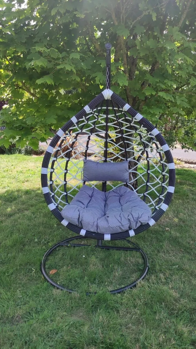 Hanging Swings Eggs – Metal Frame – Free Delivery - Image 2