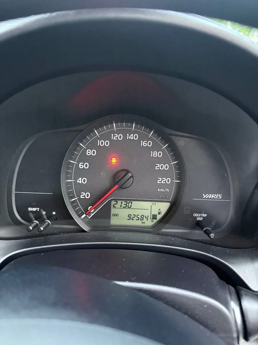Toyota Yaris 2013, 1.0,  92,584 km - Image 3