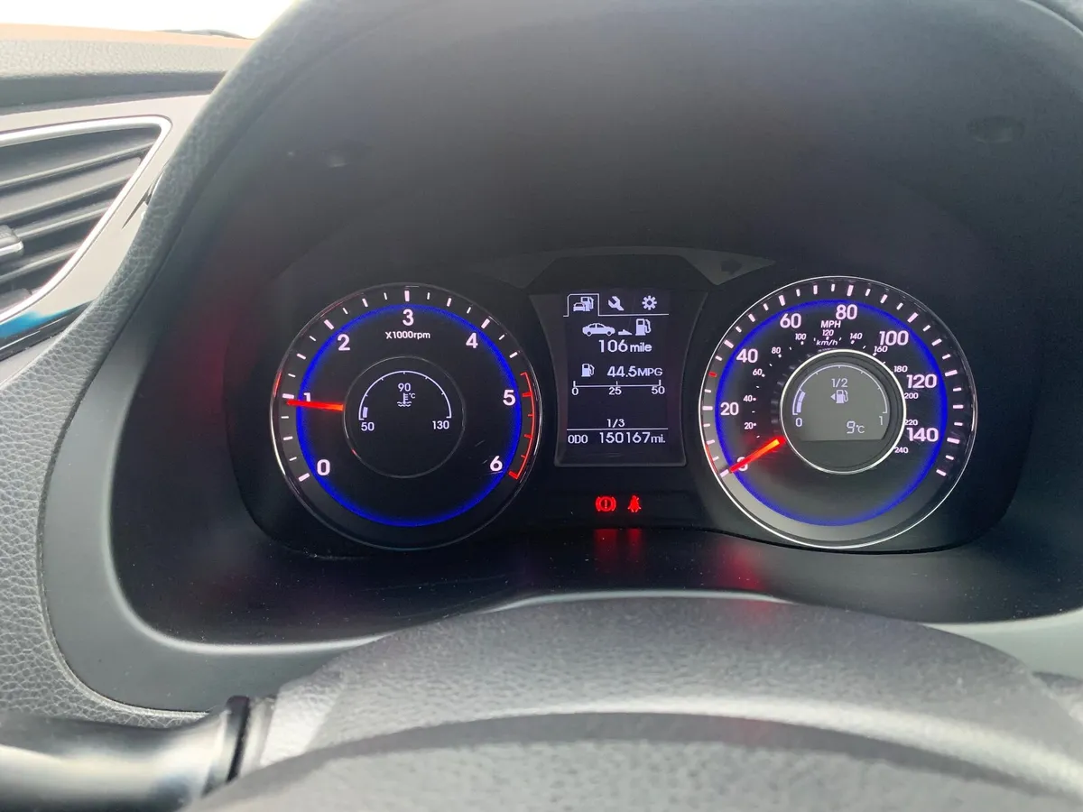 Hyundai i40 2016 - Image 2