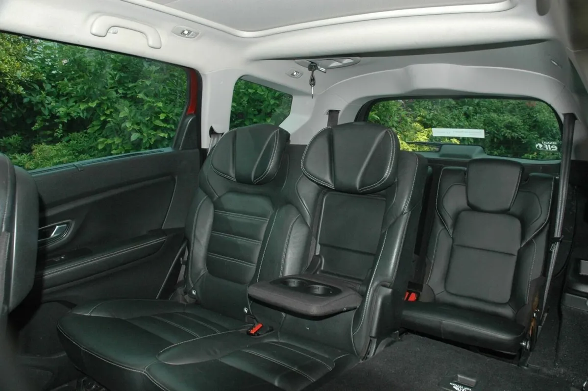 Renault Grand Scenic 1.6 DCI Signature 2018 - Image 2