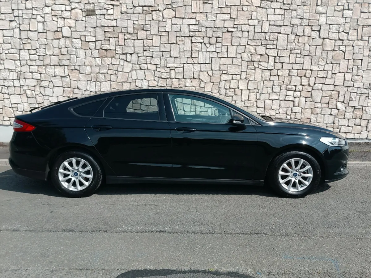 Ford Mondeo 5DR 1.5tdci 120PS 4DR - Image 2