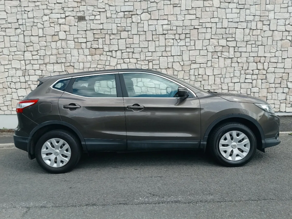 Nissan Qashqai 1.2 PET XE 4DR - Image 2