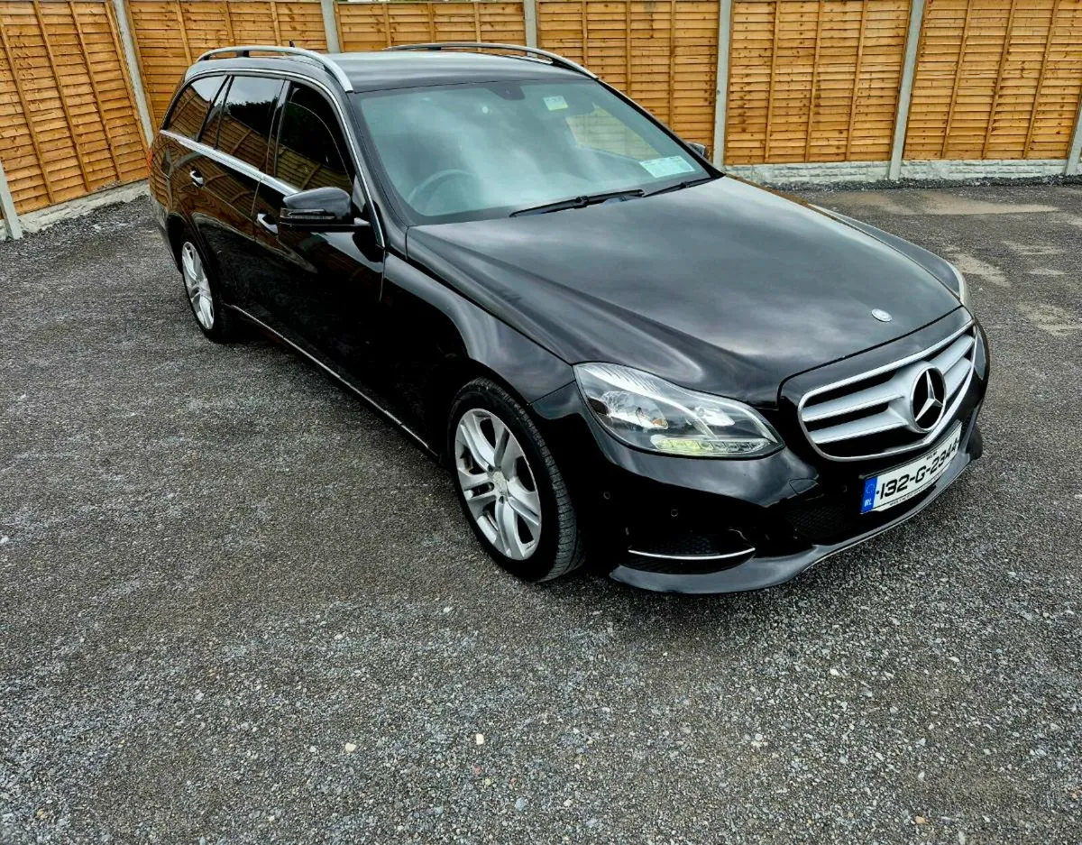 2013 MERCEDES E220 - Image 2