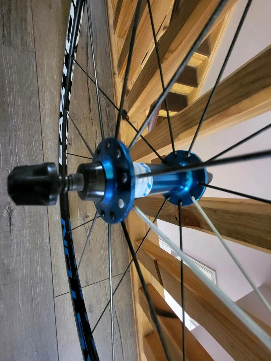 Easton front wheel - Image 2