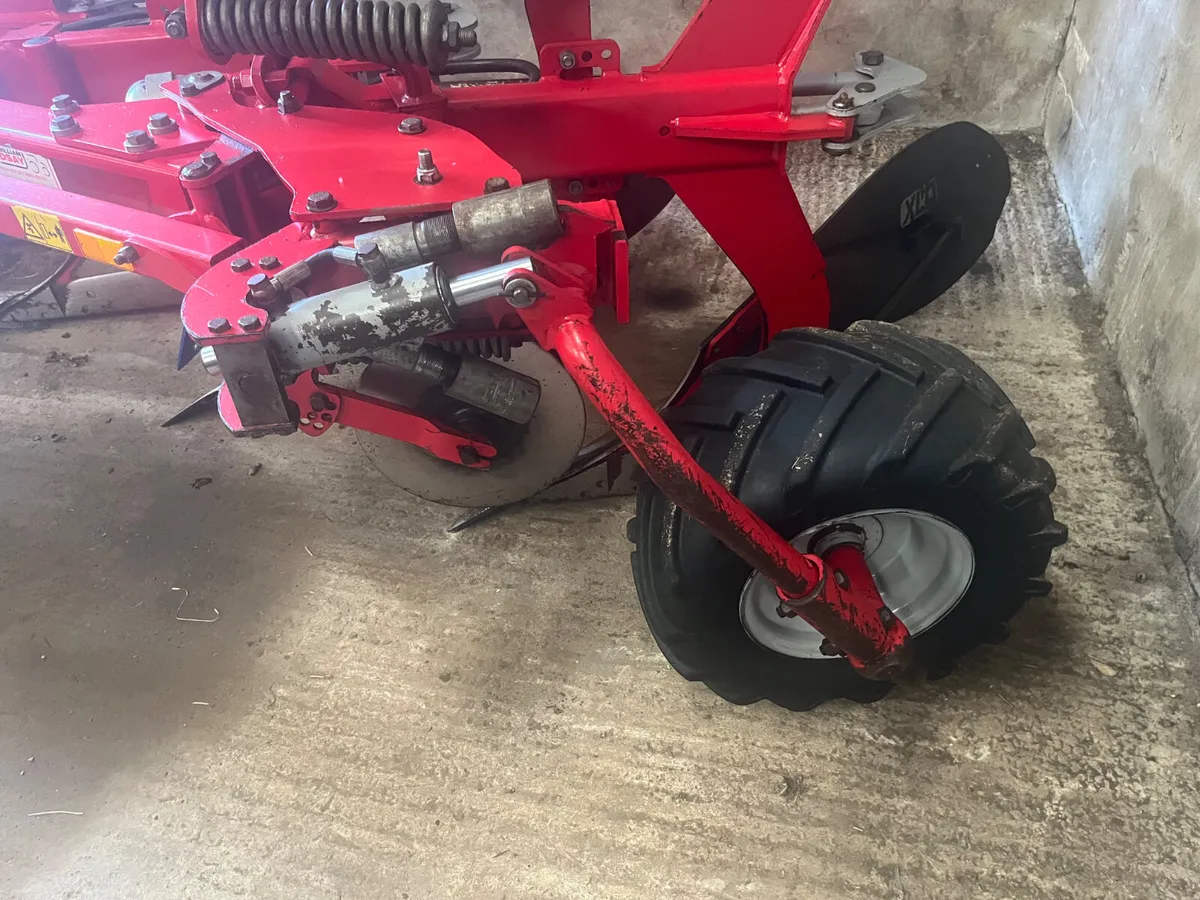 Used 5F Kongskilde HRWT Reversible Plough - Image 3