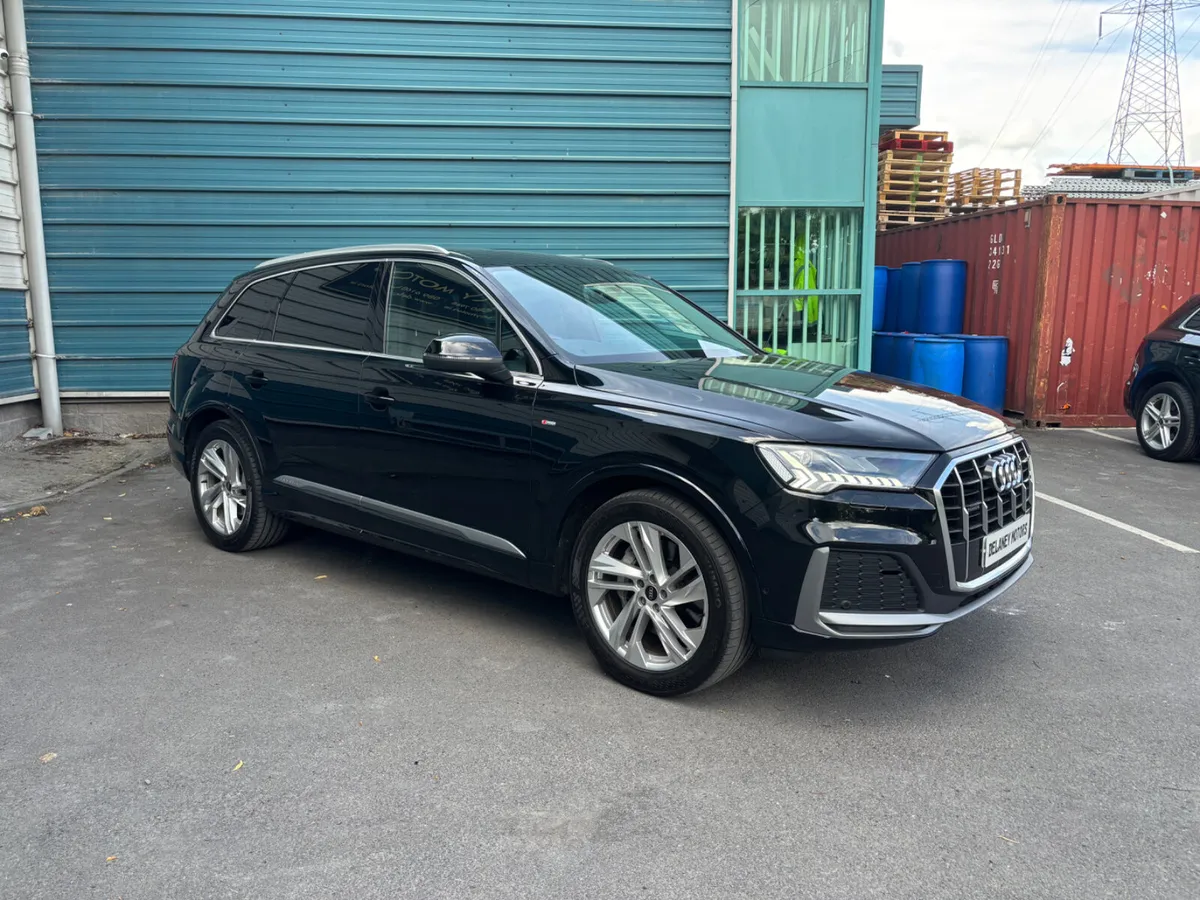 231 Audi Q7 N1 2 Seat Commercial - Image 3