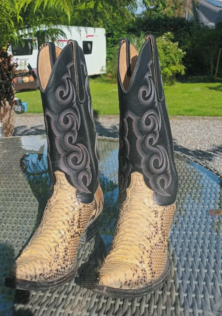 Cowboy boots, size 8.5 Mexican snakeskin D18 - Image 2