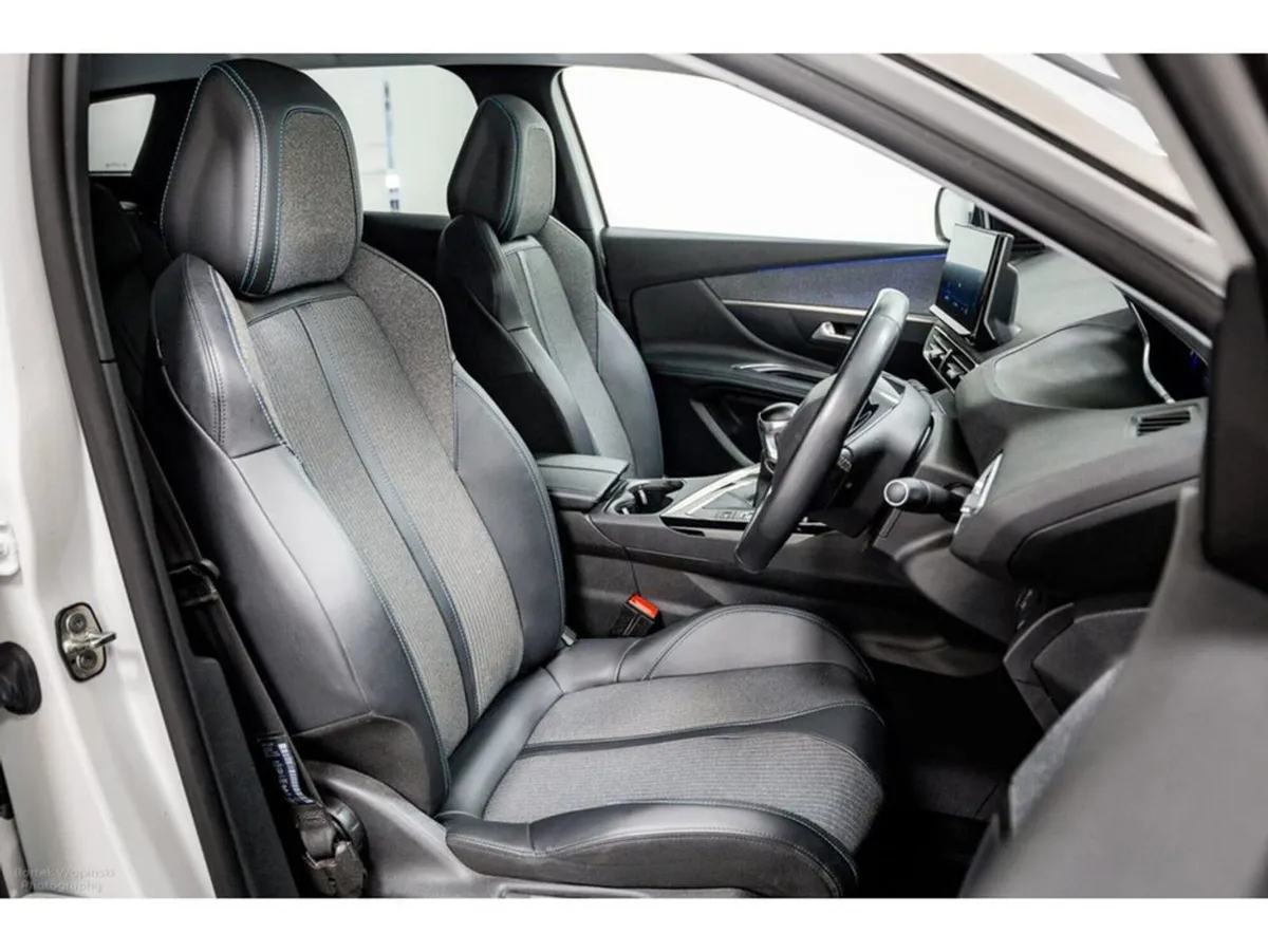 Peugeot 3008 Allure 1.5 Diesel 130HP - Image 3