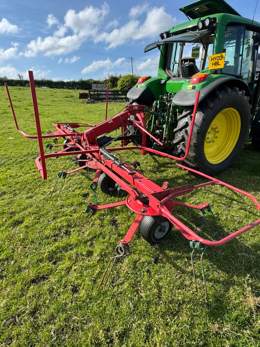 Kverneland Tedder - Image 1