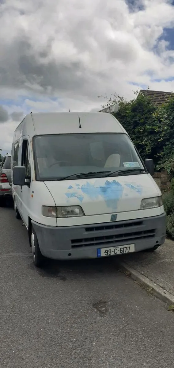 Camper - Image 2