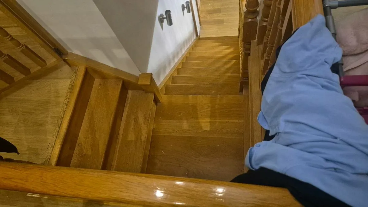 Solid oak stairs - Image 3
