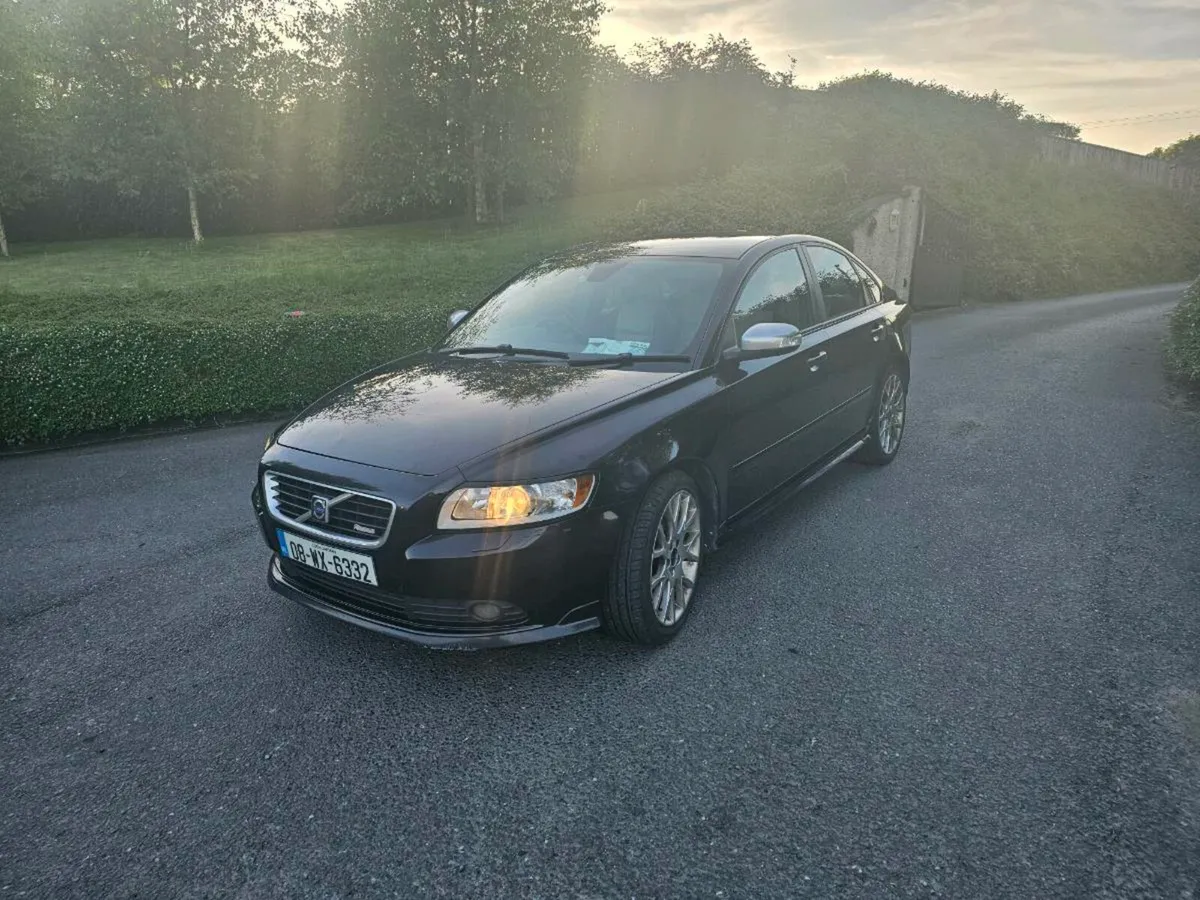 Volvo S40 2.0 R-Design Sport. Nct 2026 - Image 4
