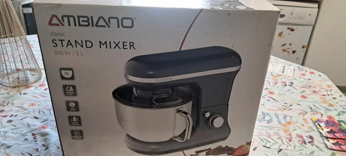 Stand mixer - Image 1