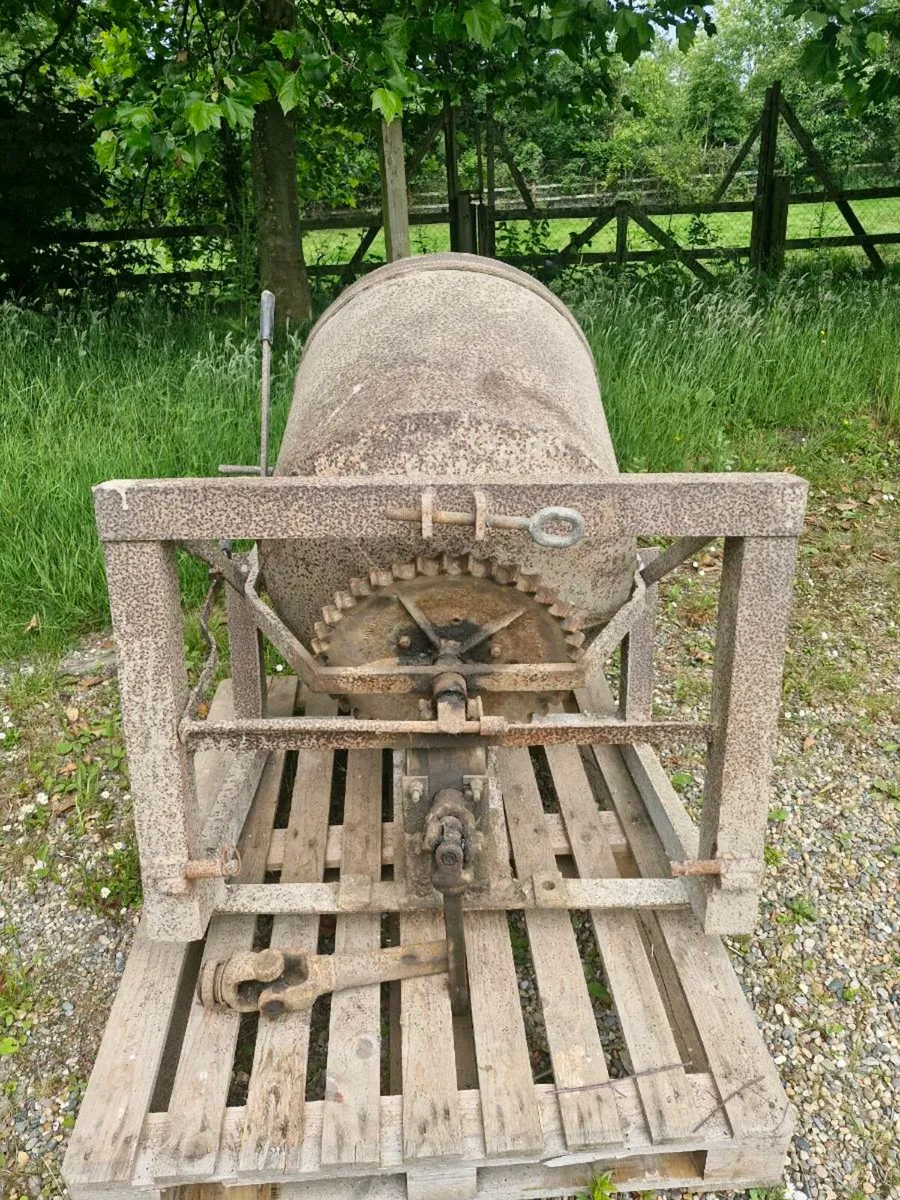 Cement mixer - Image 2