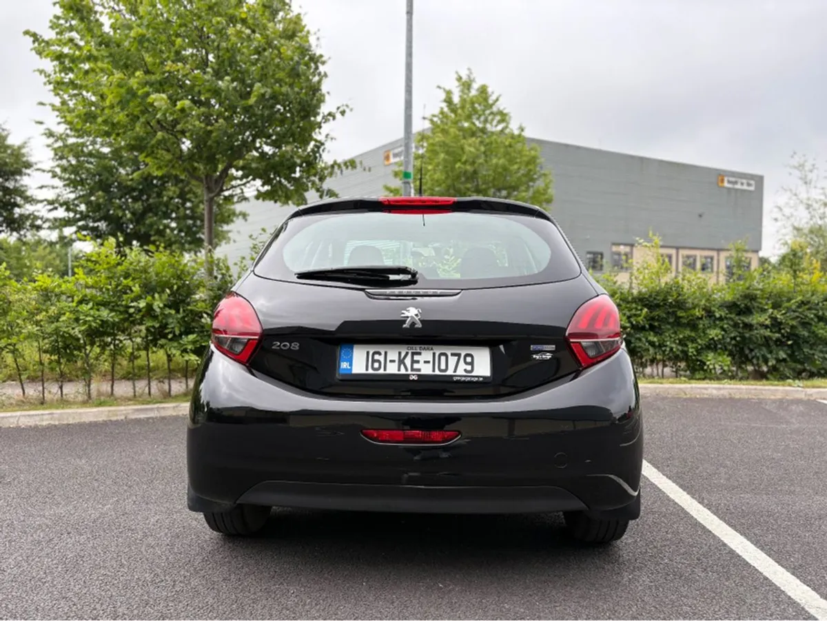 Peugeot 208 1.0 Petrol Manual 4DR - Image 4