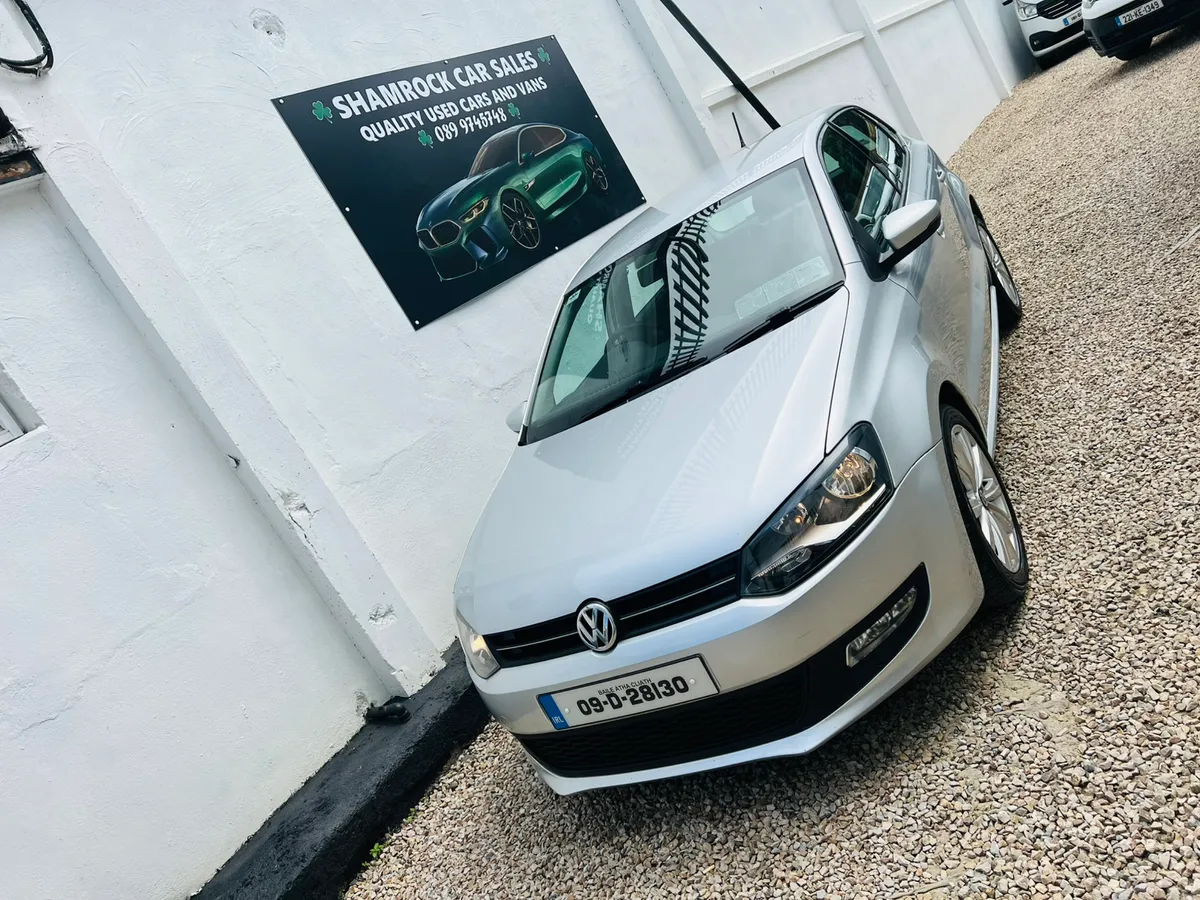 2009 Volkswagen polo 1.2 comfort line *low kms* - Image 1
