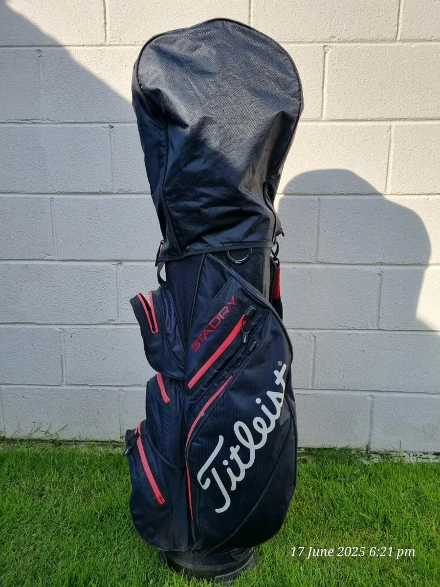 Titliest Golf Bag - Image 1