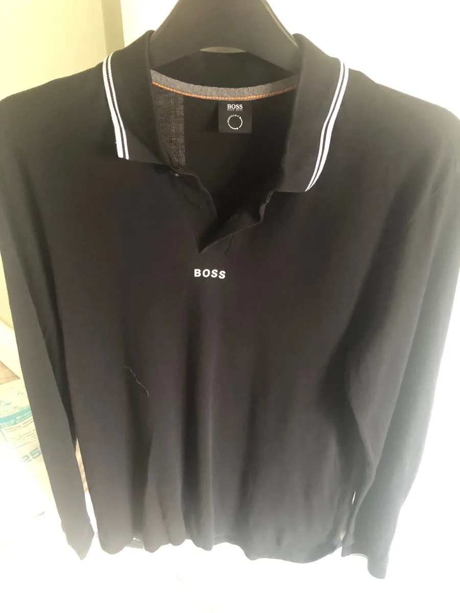 Hugo boss top - Image 1