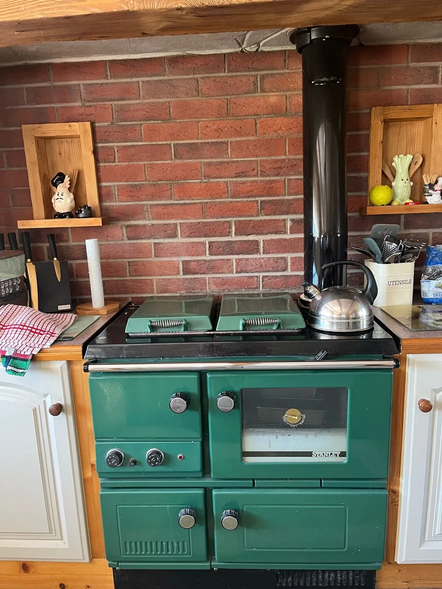 Oil Fired Stanley Cooker - Image 1