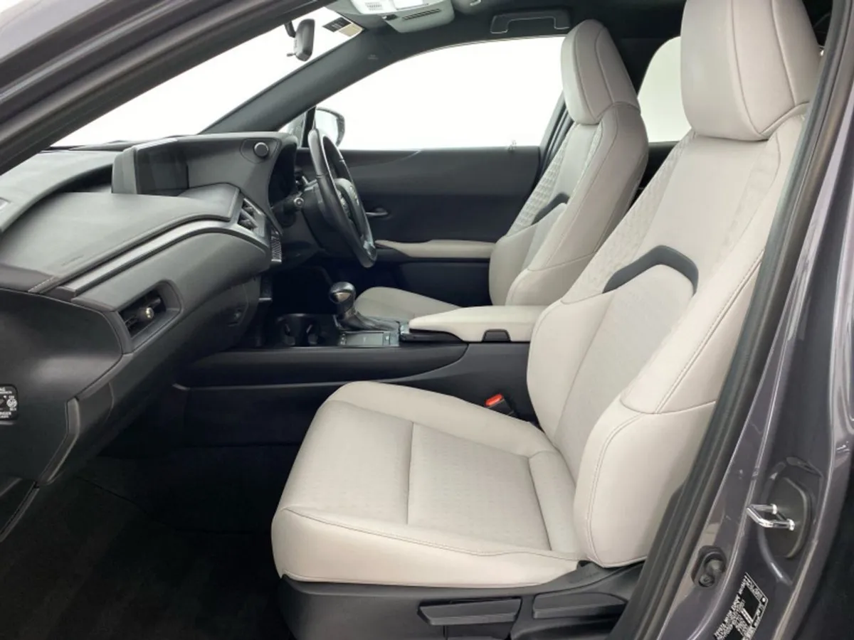 Lexus UX250h Dynamic Auto - Image 2