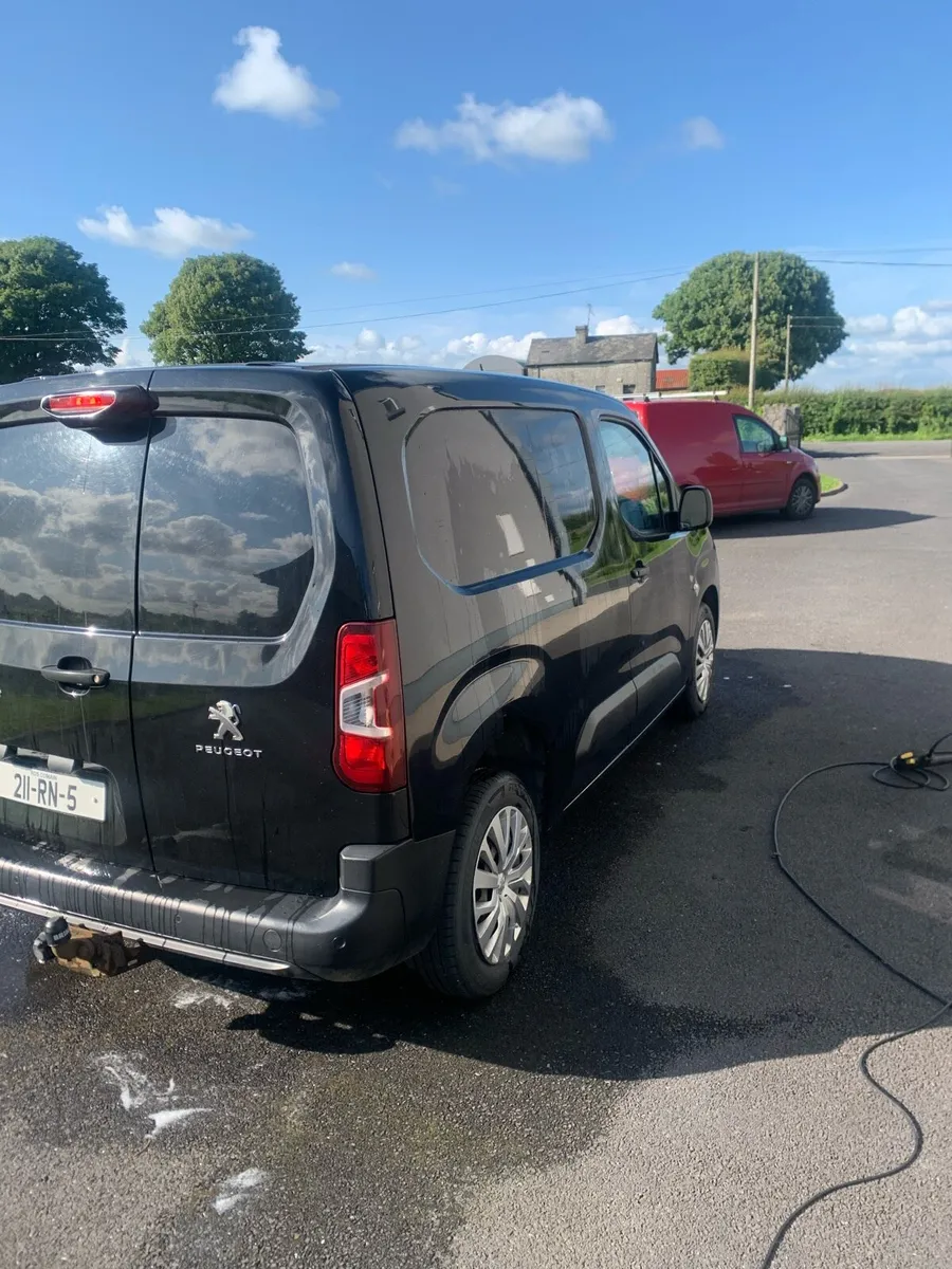 Peugeot Partner Professional Plus - Image 2