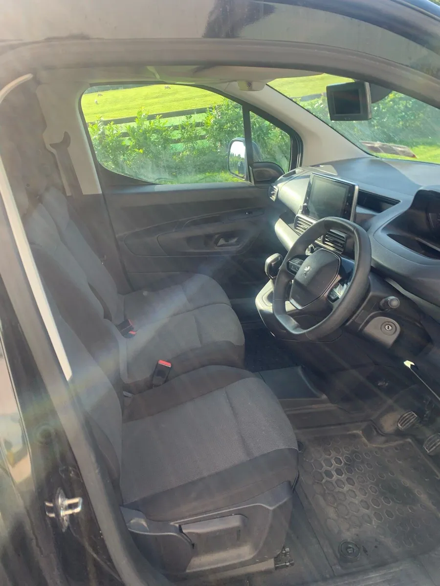 Peugeot Partner Professional Plus - Image 4