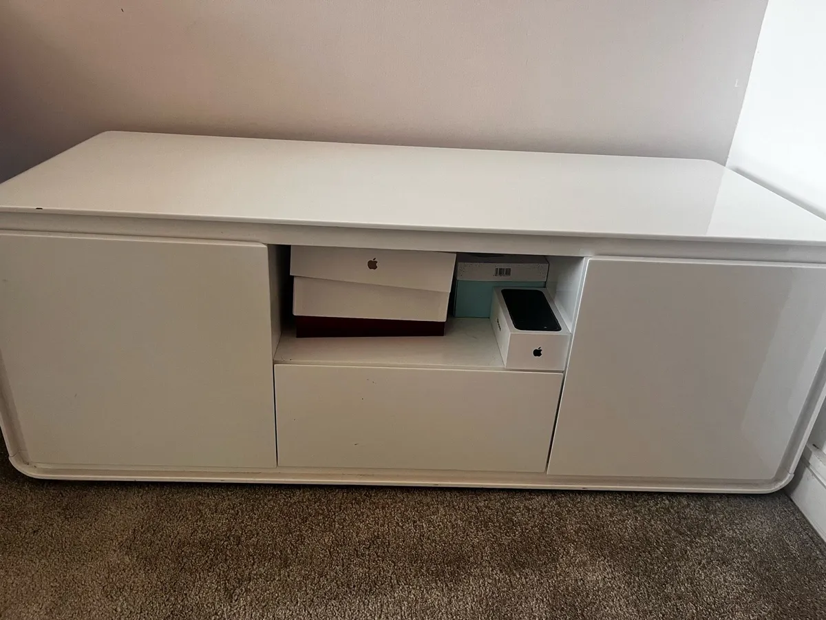 TV Unit