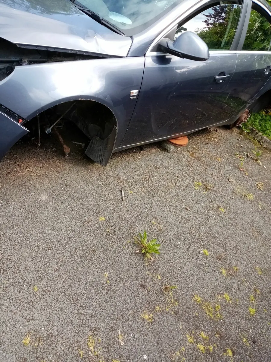 Car parts - Image 1