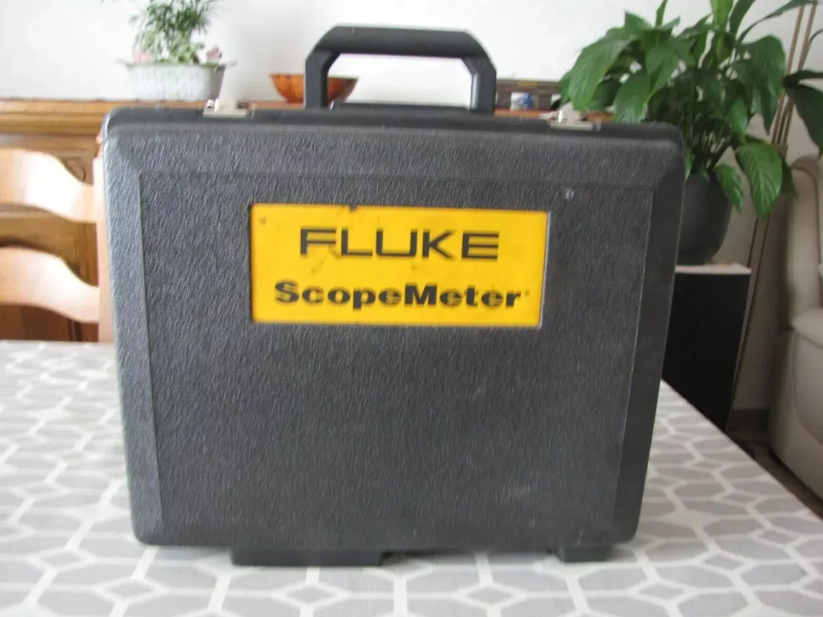 Fluke 123 scopemeter + acc. + hard case - Image 4