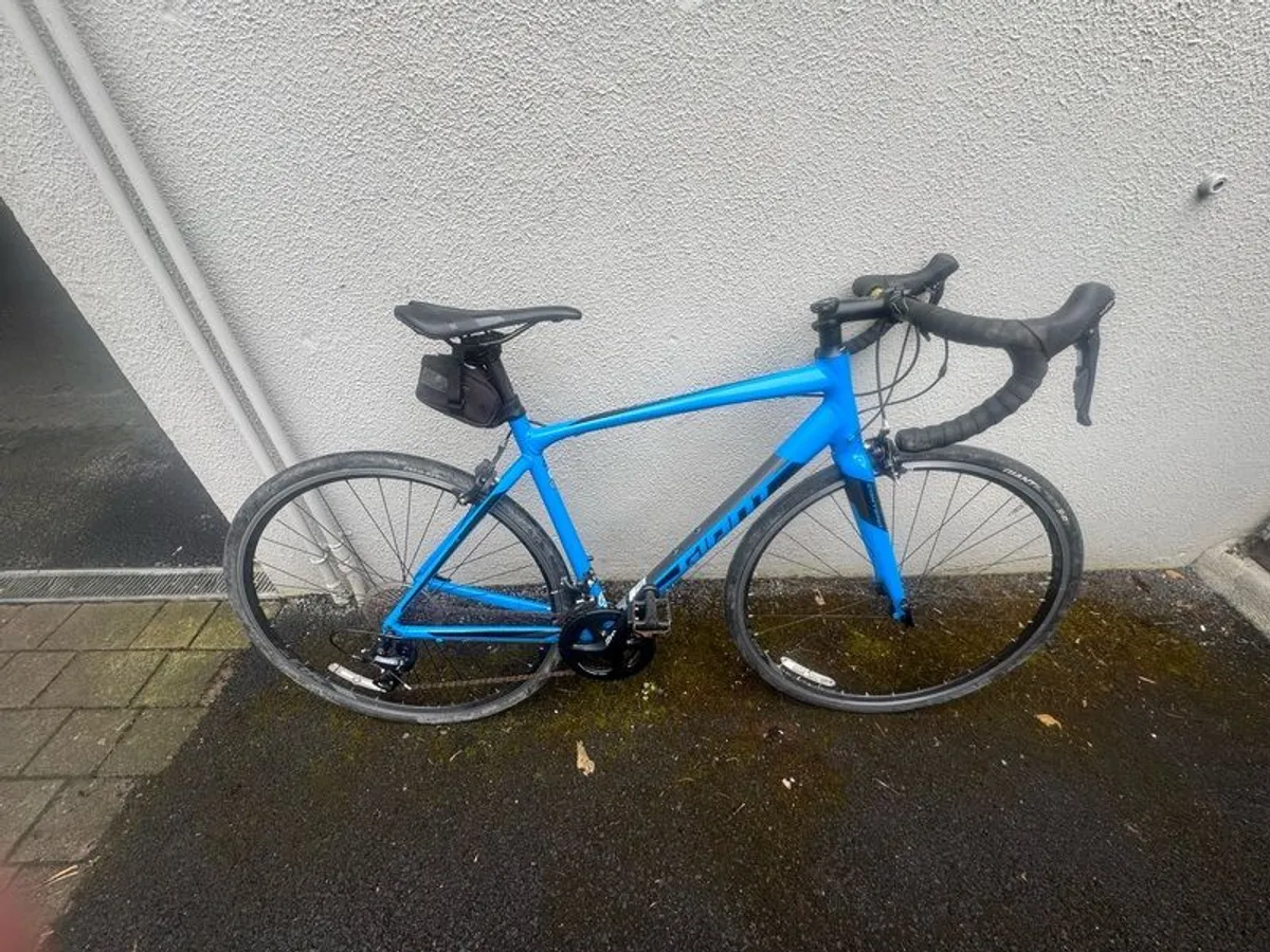 Giant Racer bike for sale - Image 1